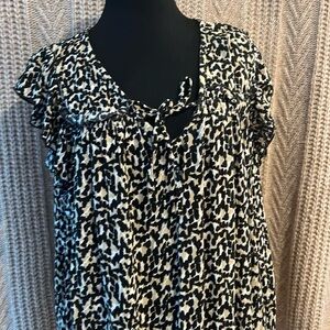 Old Navy, short sleeve blouse size XL